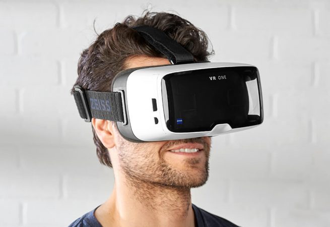 3 Astonishing Advantages Virtual Reality Glasses Offer to Your Business