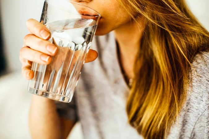 9 Symptoms of Not Drinking Enough Water